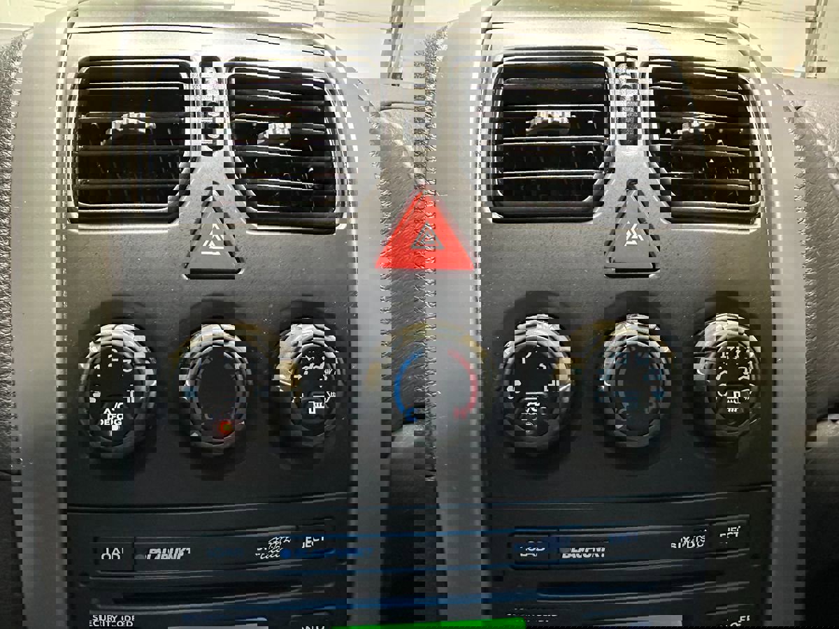 Used 2006 Pontiac GTO image 29