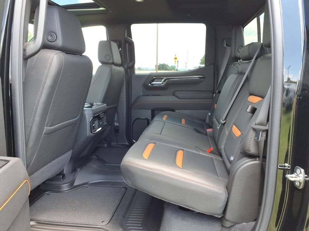 New 2026 GMC Sierra 1500 AT4 w/ AT4 Premium Package AWD/4WD image 15