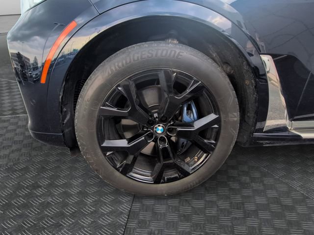 Used 2022 BMW X7 xDrive40i w/ Executive Package image 13