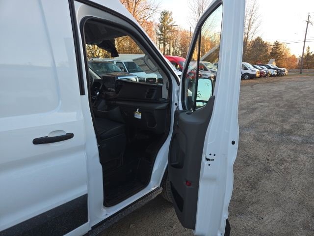 New 2026 Ford Transit 250 148 Medium Roof Extended AWD image 28
