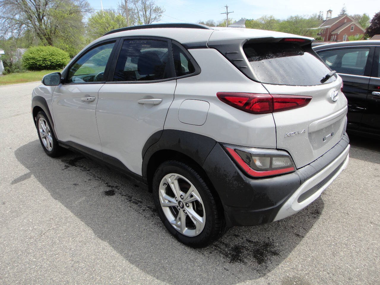 Used 2022 Hyundai Kona SEL w/ Winter Weather Package AWD/4WD image 6