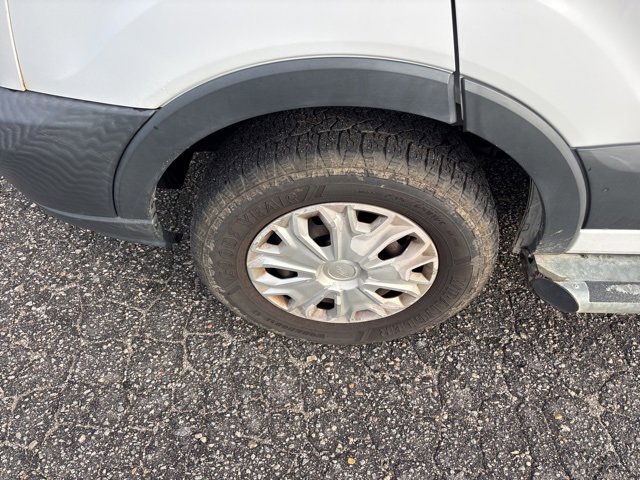 Used 2017 Ford Transit 250 130 Low Roof w/ Exterior Upgrade Package image 5