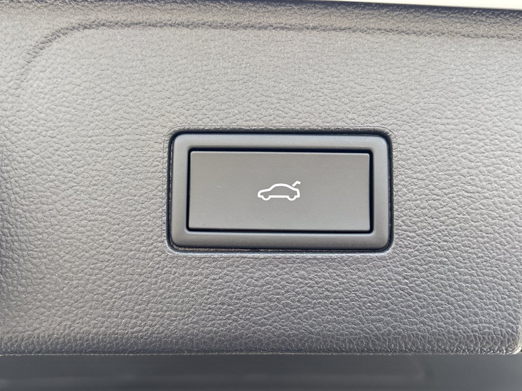 New 2026 Volkswagen Atlas SEL AWD/4WD image 16