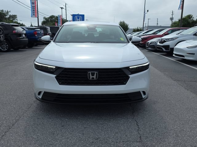 Used 2023 Honda Accord EX image 9