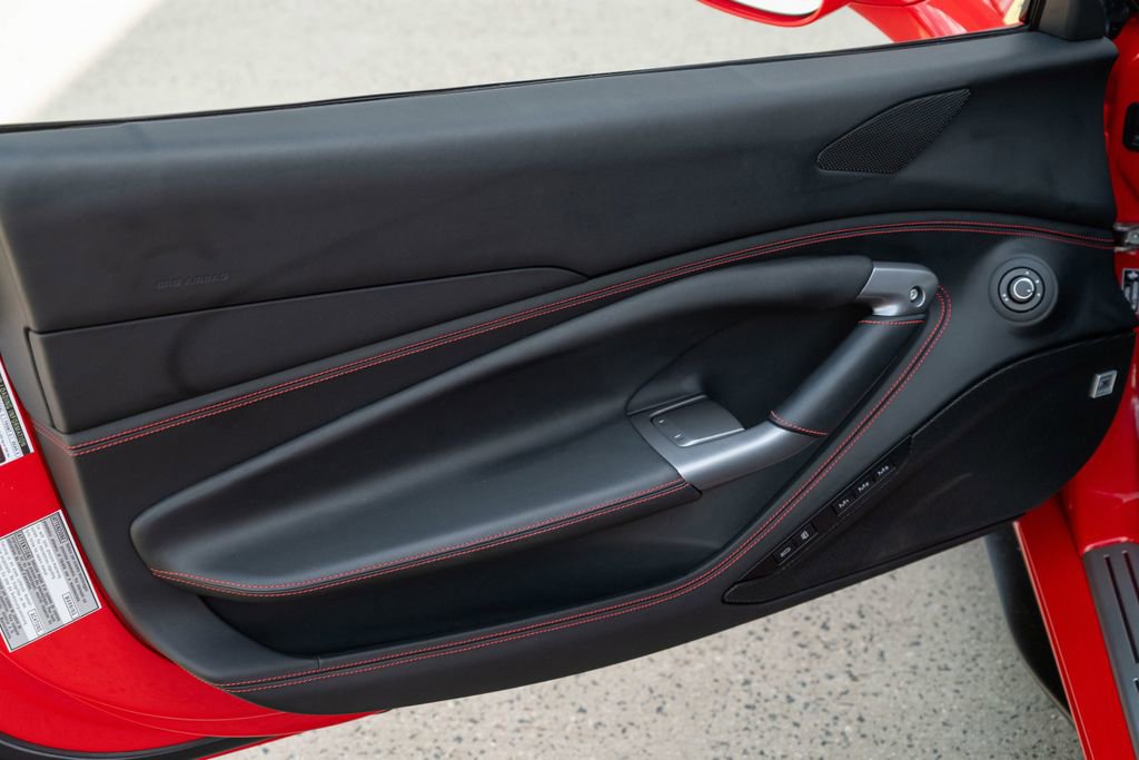 Used 2022 Ferrari F8 Tributo image 28