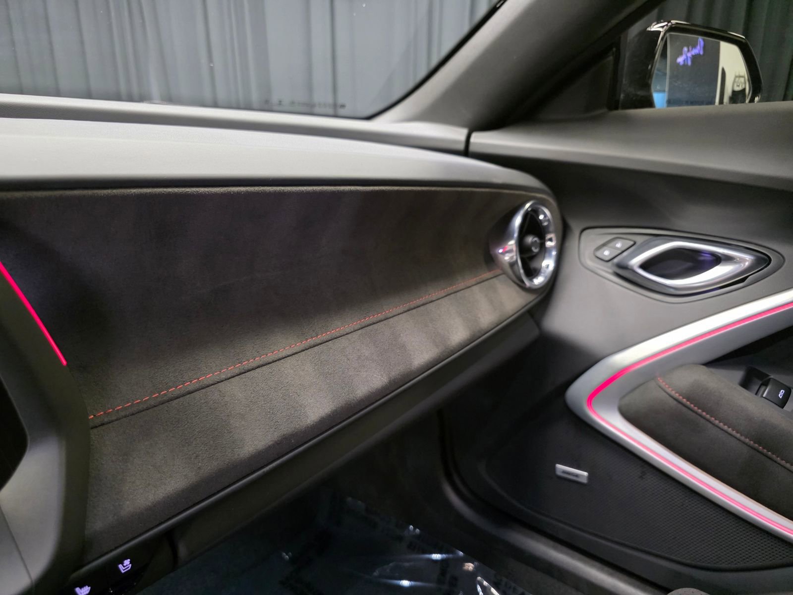 Used 2022 Chevrolet Camaro ZL1 image 29