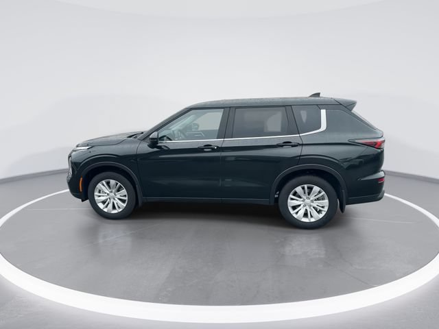 Used 2025 Mitsubishi Outlander ES FWD image 4