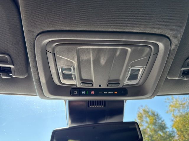 Used 2025 GMC Sierra 1500 SLT image 25