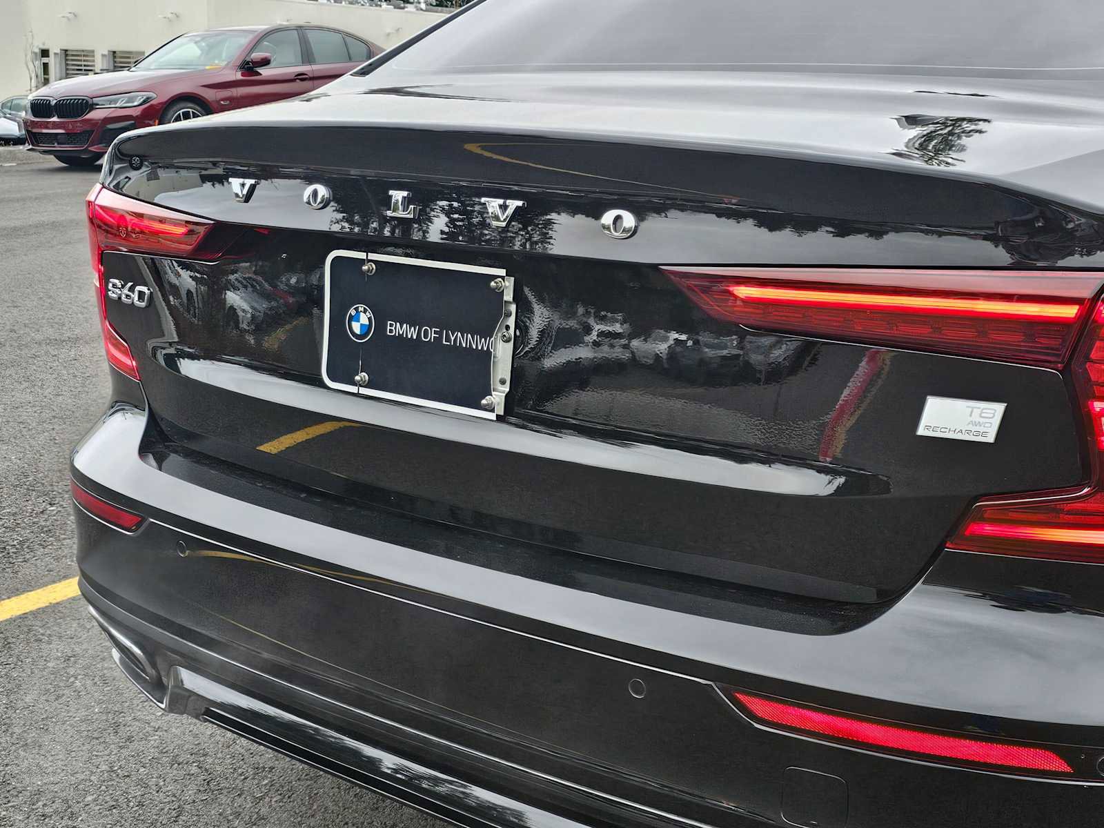 Used 2022 Volvo S60 T8 R-Design Expression w/ Advanced Package image 13