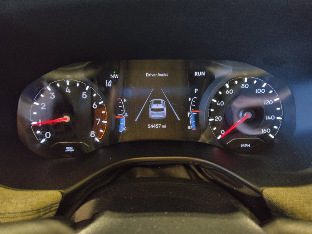 Used 2024 Jeep Compass Latitude image 23