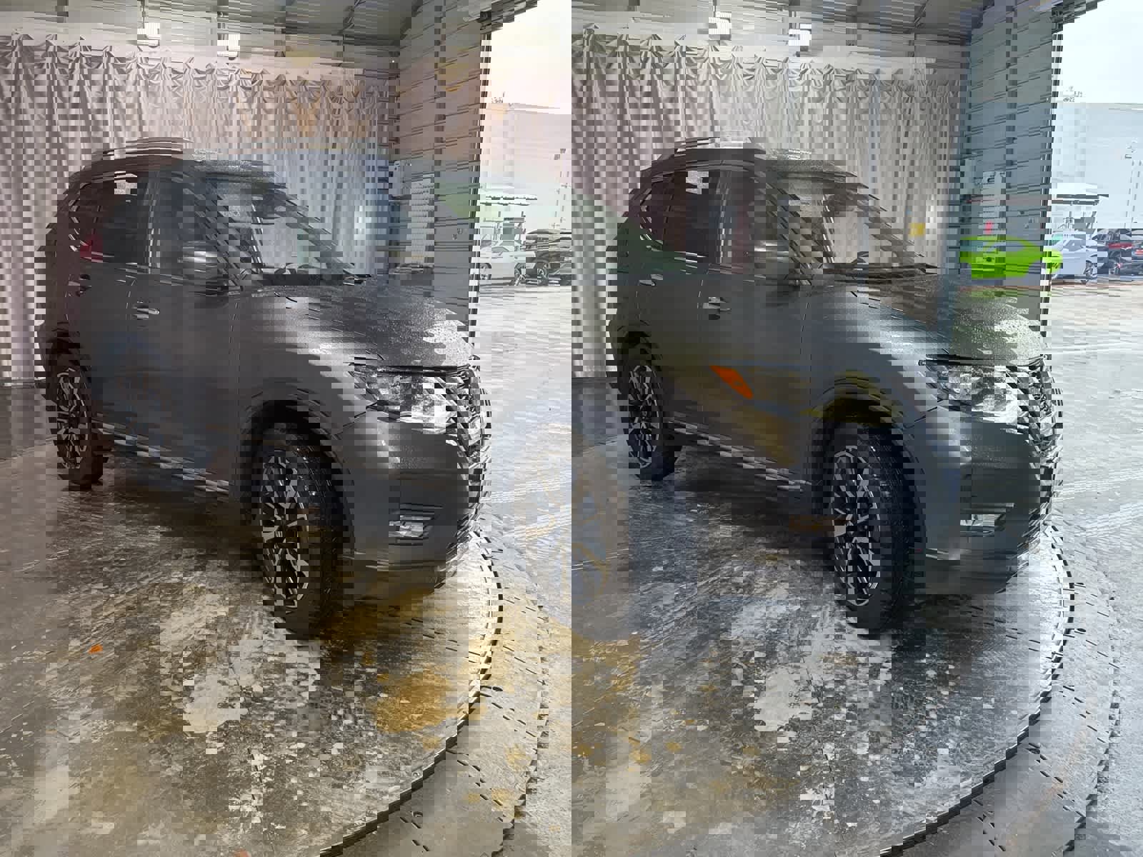 Used 2019 Nissan Rogue SL image 3