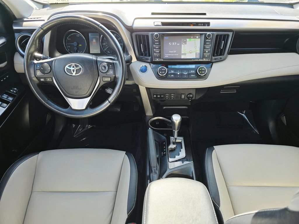 Used 2018 Toyota RAV4 Limited w/ Carpet Mat Package AWD/4WD image 18
