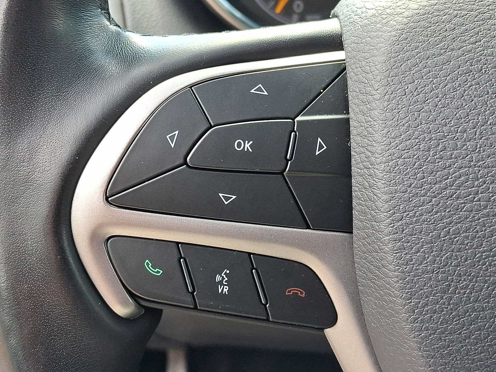 Used 2020 Jeep Grand Cherokee Limited AWD/4WD image 23