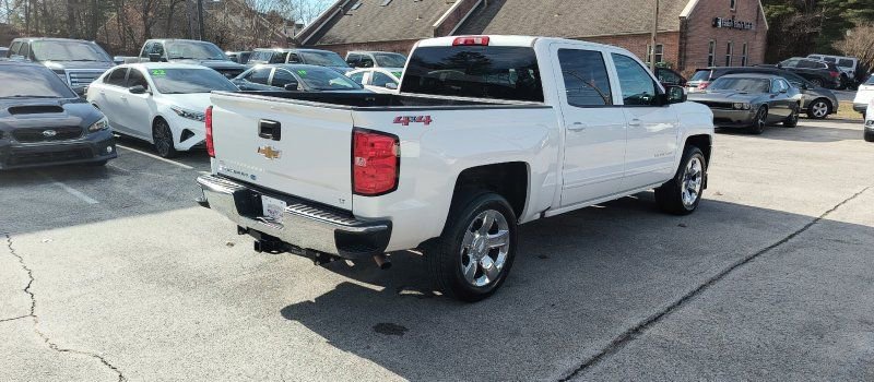 Used 2018 Chevrolet Silverado 1500 LT w/ LT Eassist Package image 5