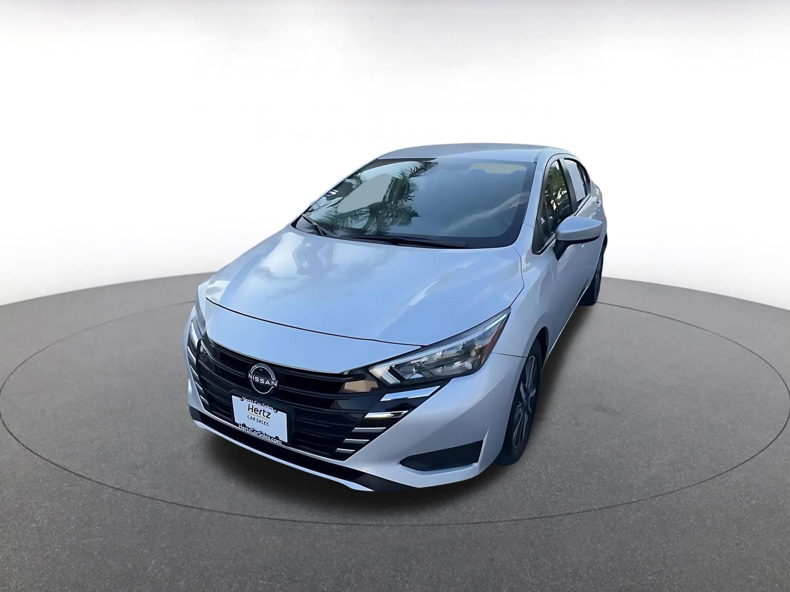 Used 2025 Nissan Versa SV FWD image 7