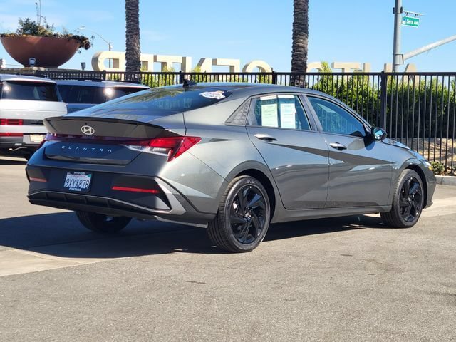 Certified 2026 Hyundai Elantra Sport FWD image 4