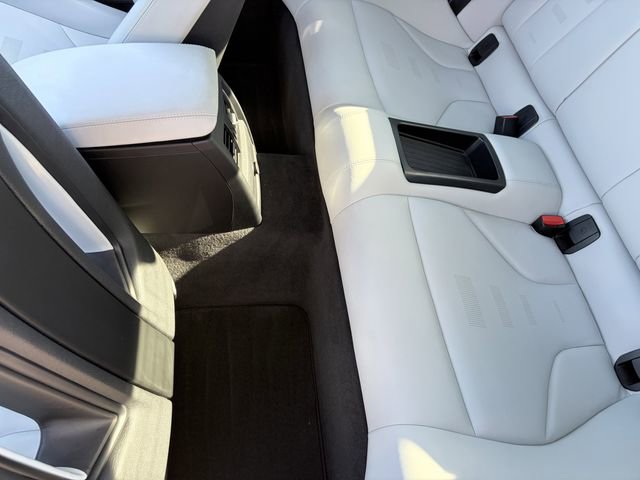 Used 2020 BMW M4 Coupe w/ Competition Package RWD image 25