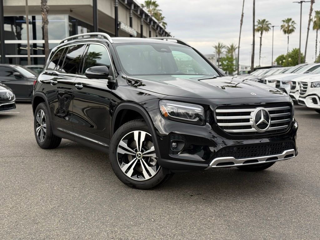 Used 2026 Mercedes-Benz GLB 250 image 1