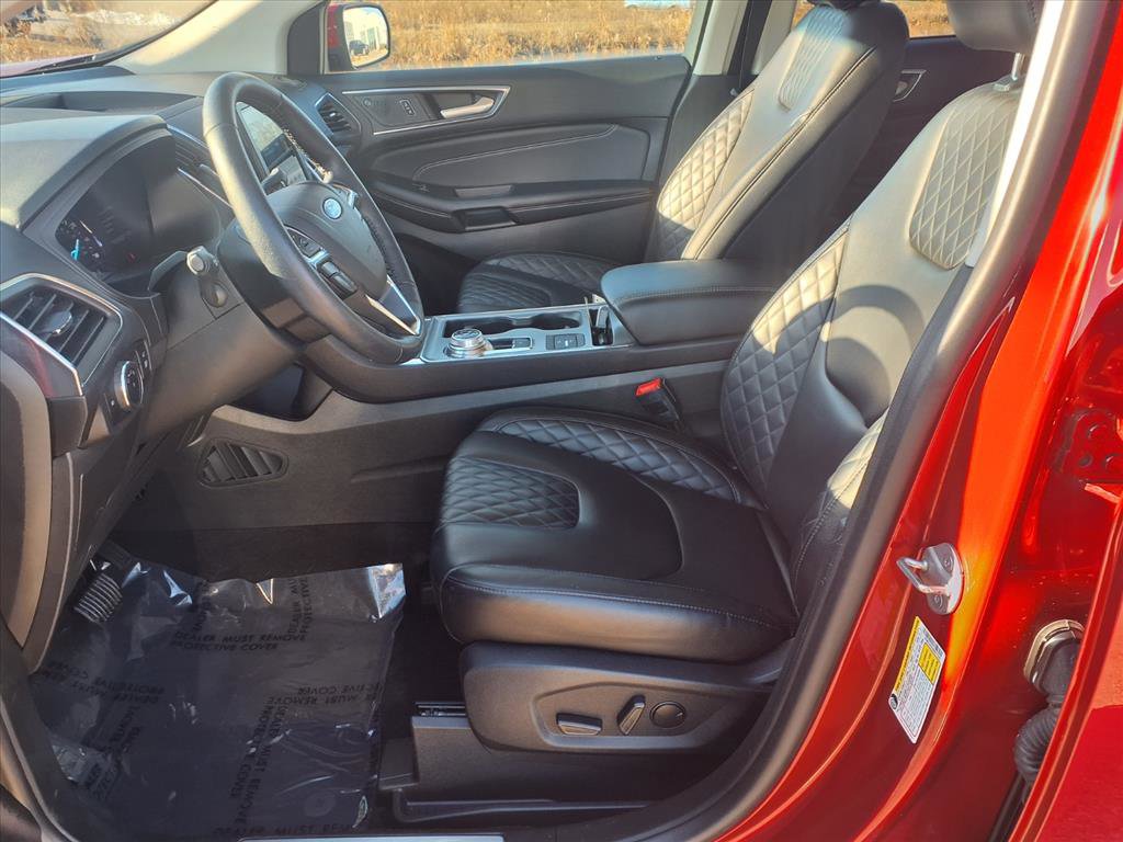 Used 2024 Ford Edge Titanium image 26