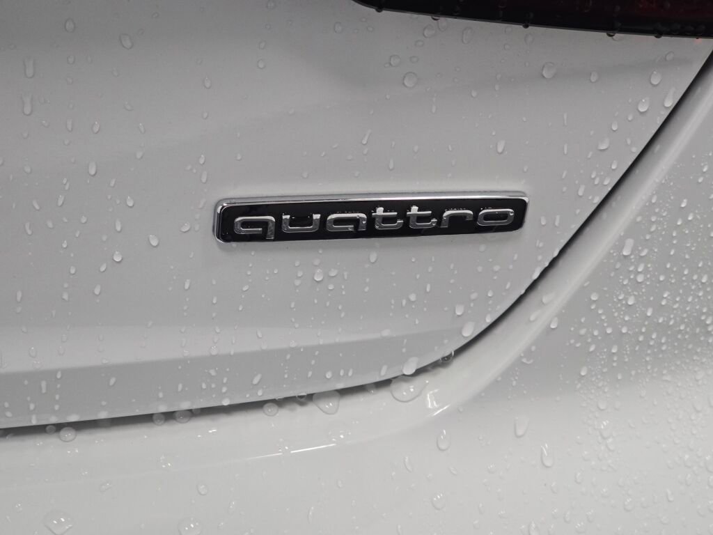 Used 2023 Audi A4 2.0T Premium w/ Convenience Package image 33