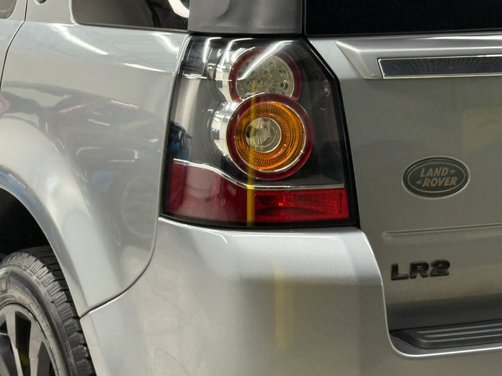 Used 2015 Land Rover LR2 HSE AWD/4WD image 12
