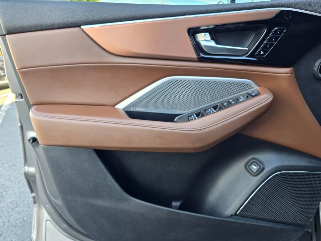 Used 2022 Acura MDX SH-AWD w/ Technology Package image 22