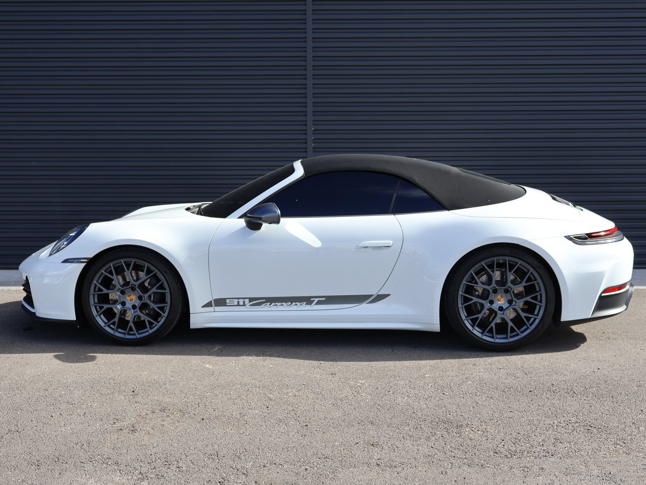 Certified 2025 Porsche 911 Carrera T RWD image 2