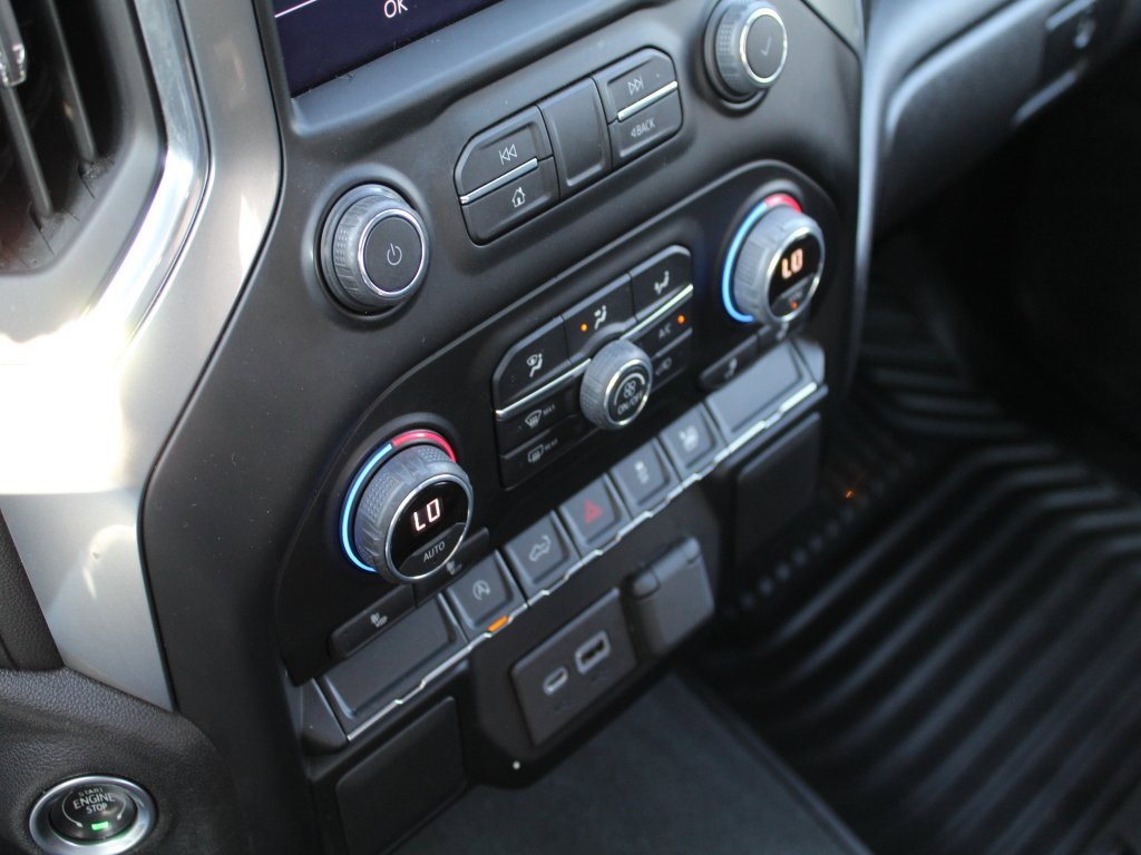 Used 2022 Chevrolet Silverado 1500 LT image 2