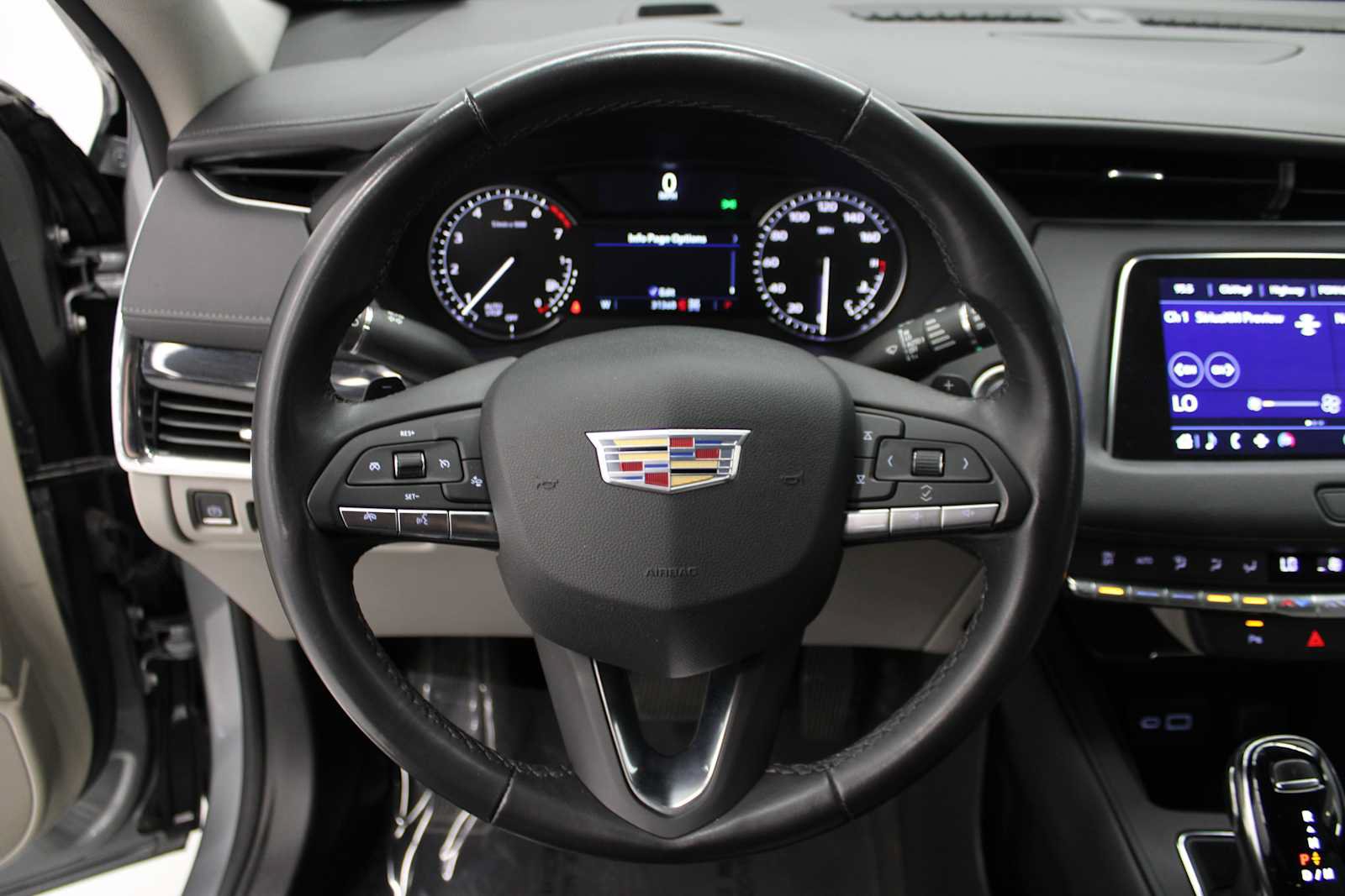 Used 2023 Cadillac XT4 Premium Luxury AWD/4WD image 19