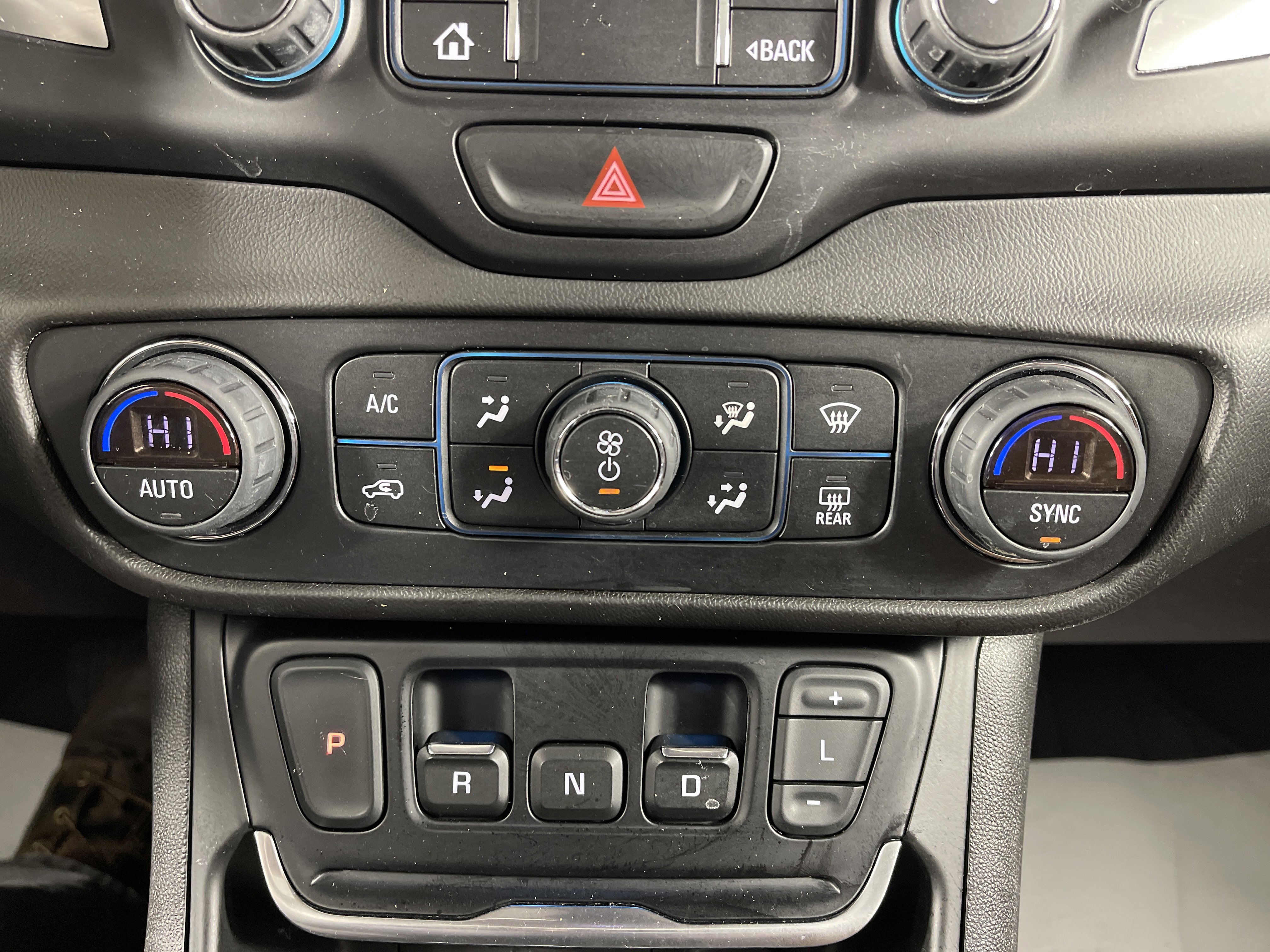 Used 2020 GMC Terrain SLT w/ Preferred Package image 25