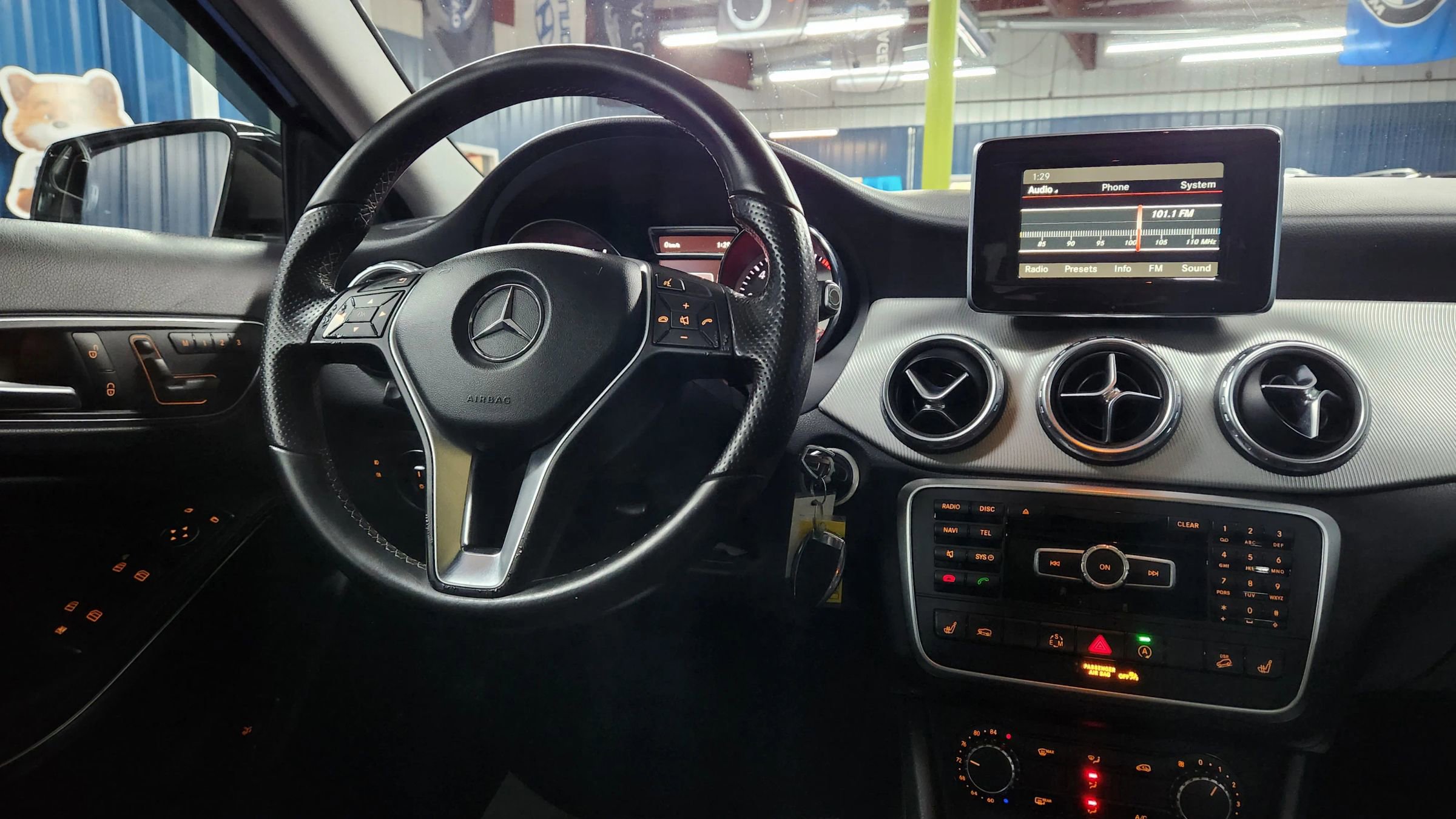 Used 2015 Mercedes-Benz GLA 250 4MATIC image 35