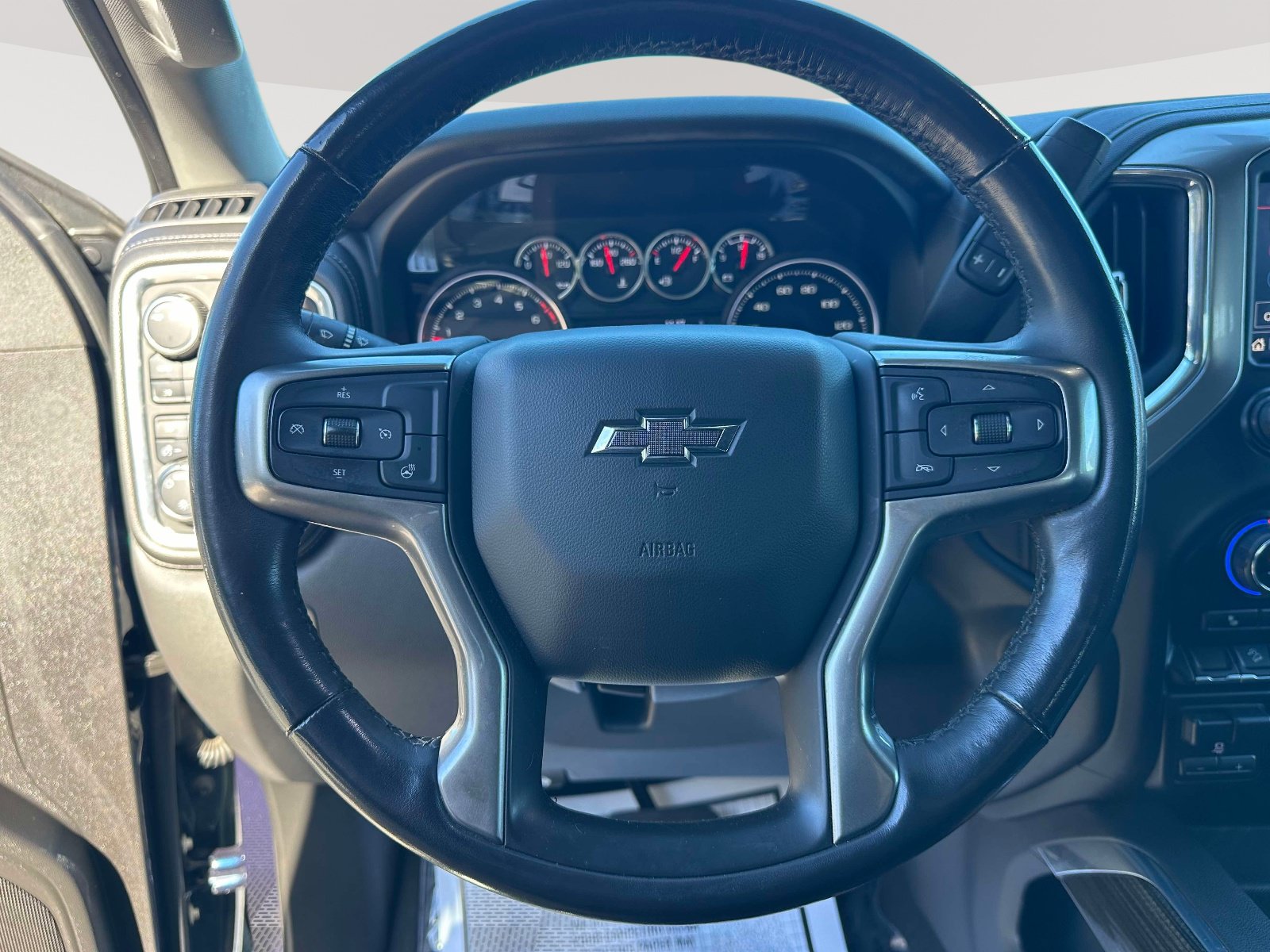 Used 2020 Chevrolet Silverado 1500 RST AWD/4WD image 11