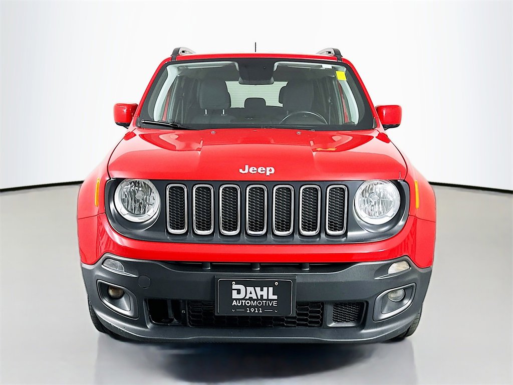 Used 2018 Jeep Renegade Latitude w/ Cold Weather Group image 3