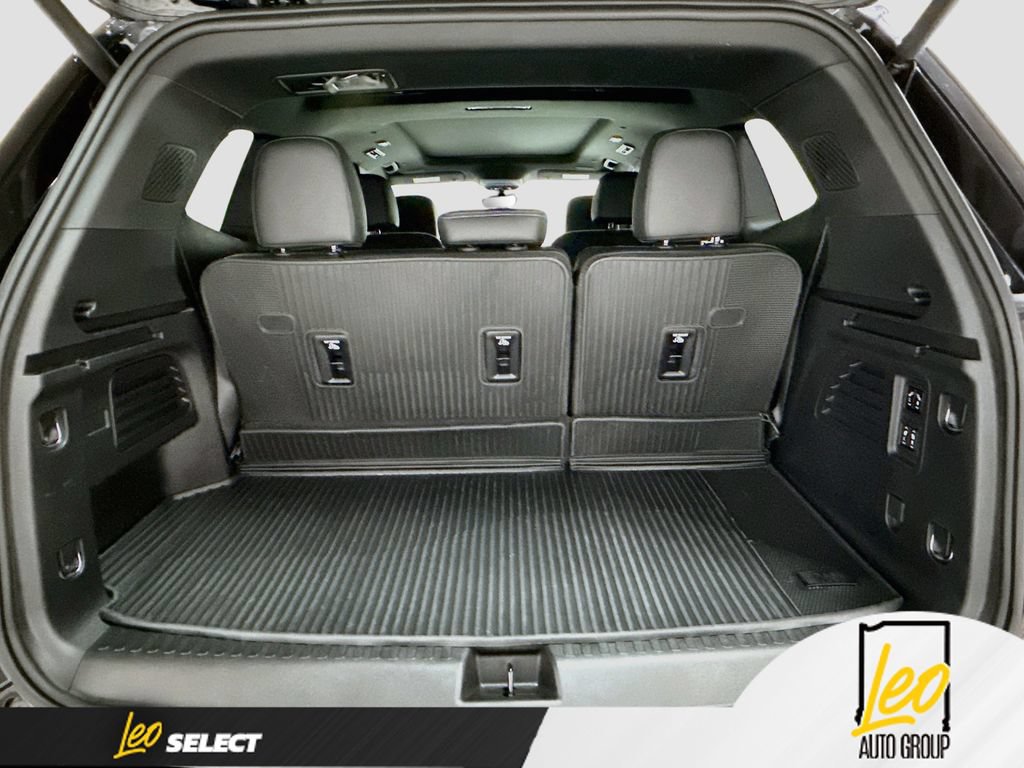 Used 2025 Buick Enclave Avenir w/ Super Cruise Package AWD/4WD image 30