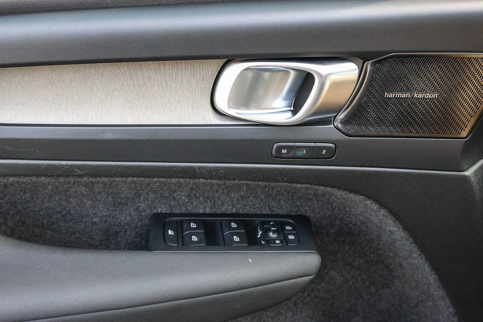 Used 2022 Volvo XC40 T5 Inscription w/ Advanced Package image 33