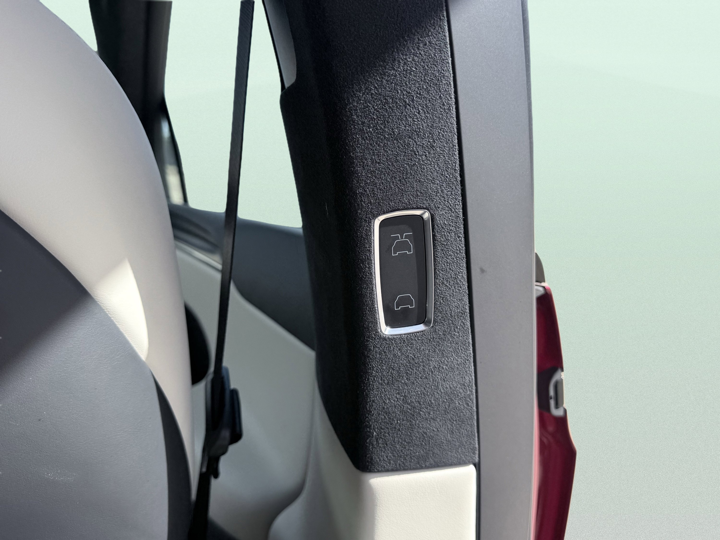 Used 2025 Tesla Model X Plaid image 57