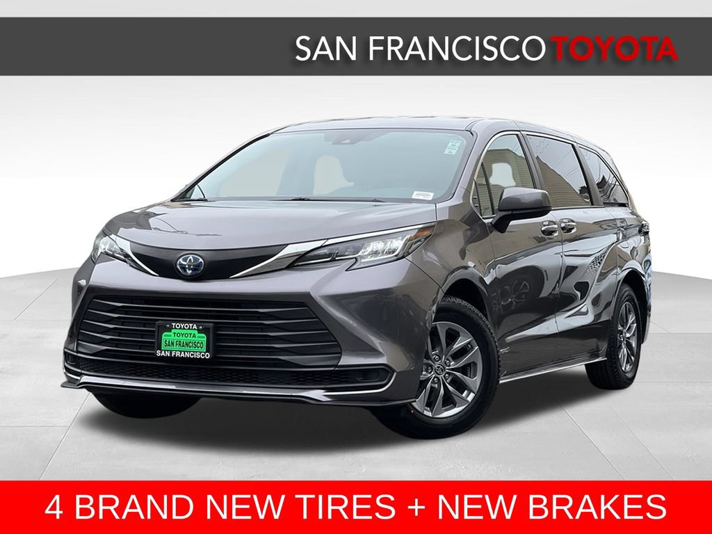 Certified 2021 Toyota Sienna LE FWD image 1