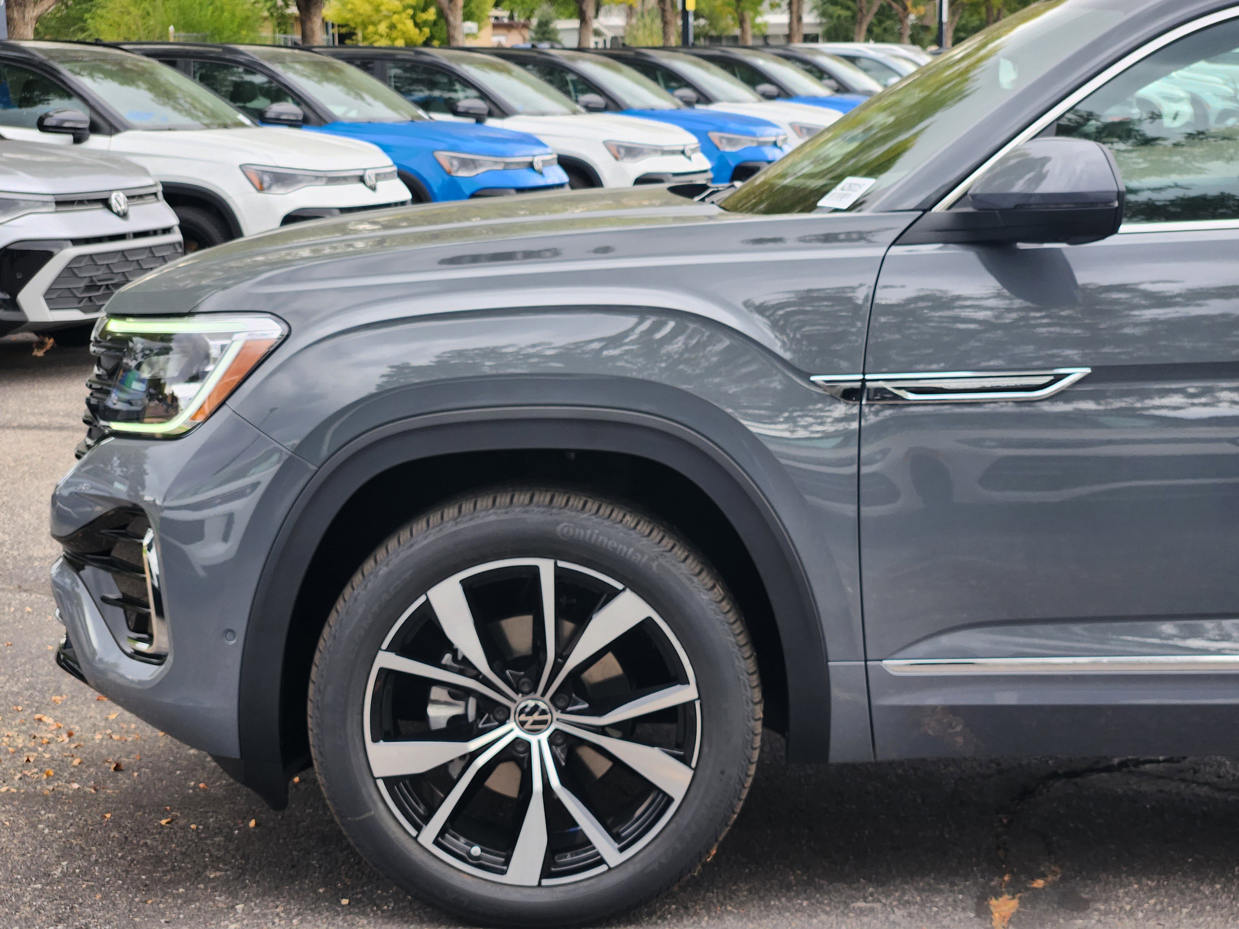 New 2026 Volkswagen Atlas Cross Sport SEL Premium R-Line image 2