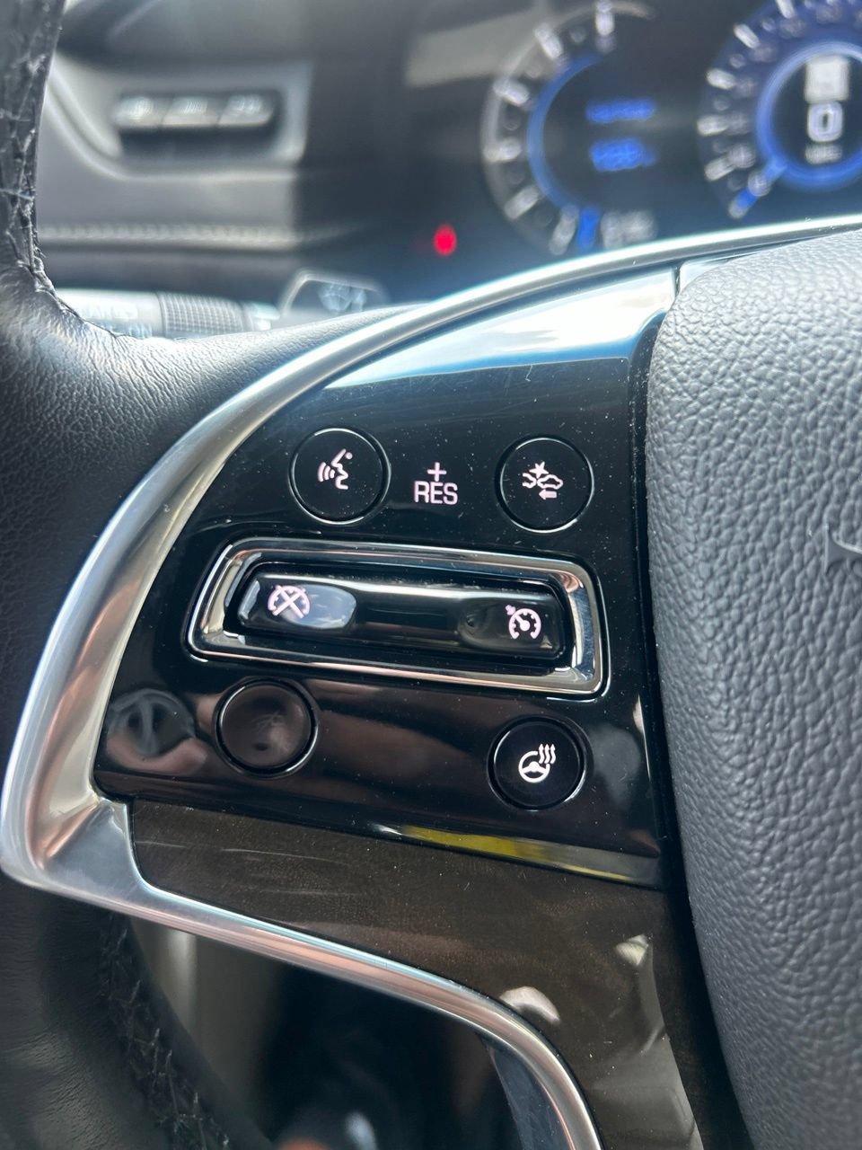 Used 2020 Cadillac Escalade Luxury AWD/4WD image 17