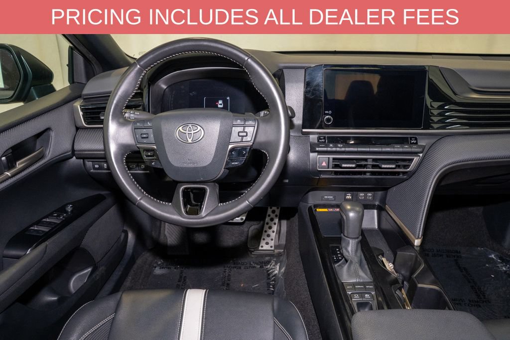 Used 2025 Toyota Camry SE FWD image 6
