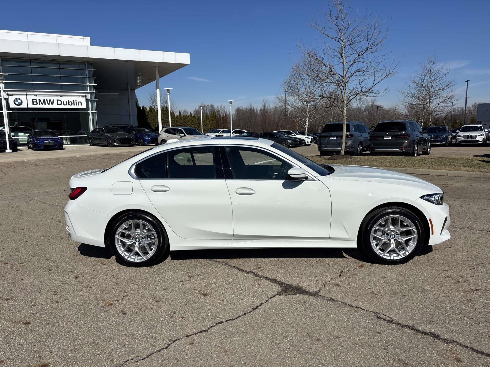 Used 2026 BMW 330i xDrive Sedan w/ Premium Package AWD/4WD image 8