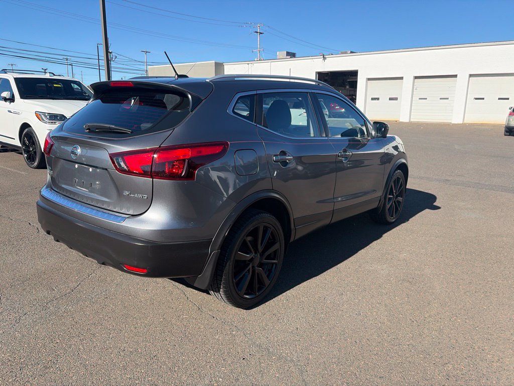 Used 2017 Nissan Rogue Sport SL AWD/4WD image 5