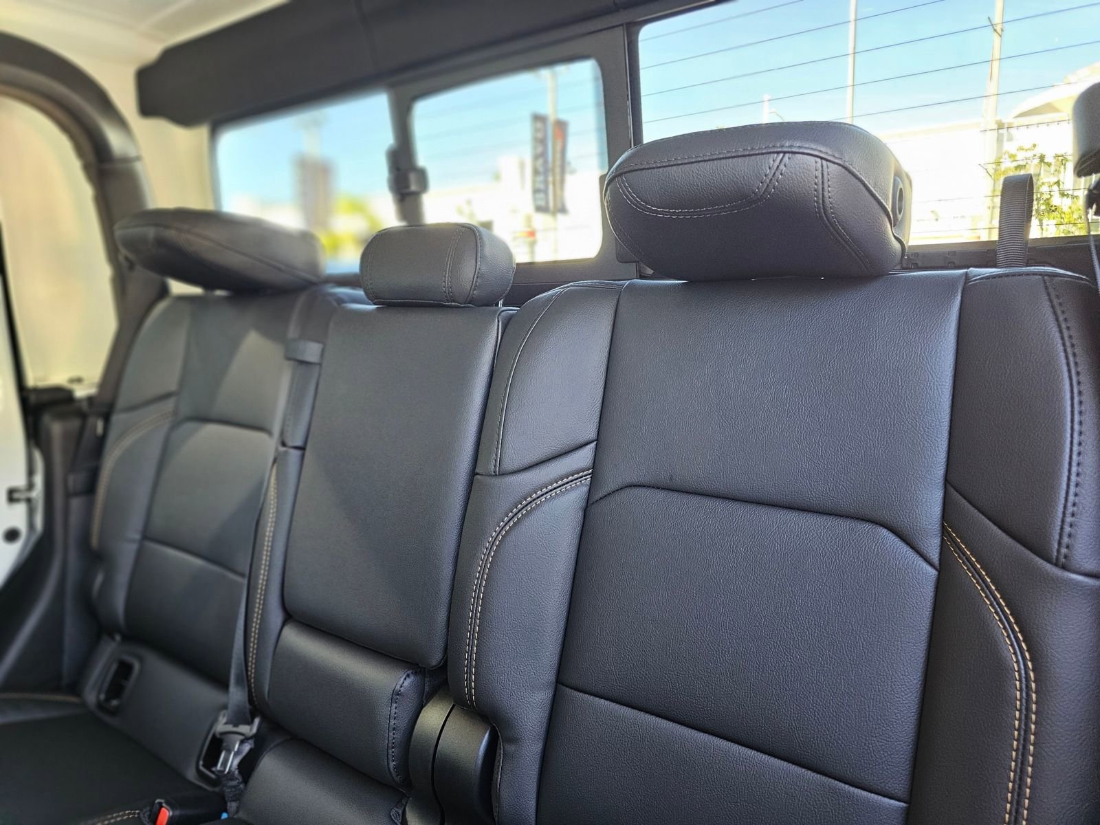 New 2026 Jeep Gladiator Sahara image 24