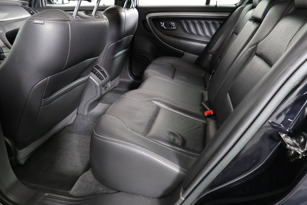 Used 2017 Ford Taurus SEL image 17