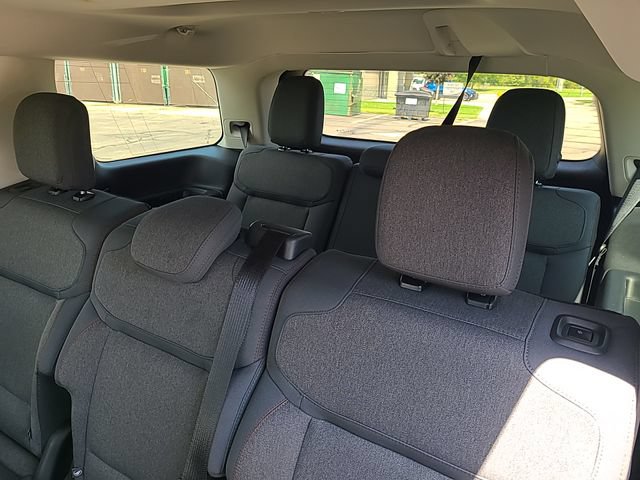 Used 2025 Ford Expedition Active AWD/4WD image 27