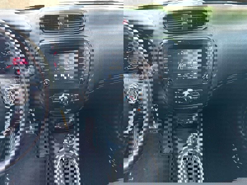 Used 2019 Kia Soul + image 10