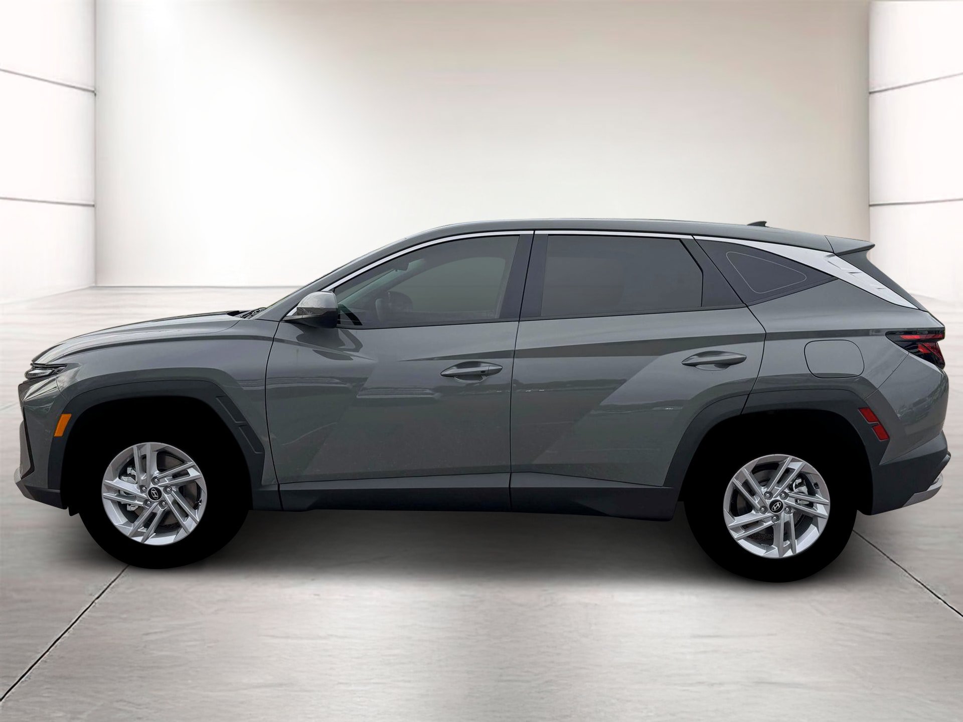 Certified 2026 Hyundai Tucson SE FWD image 3