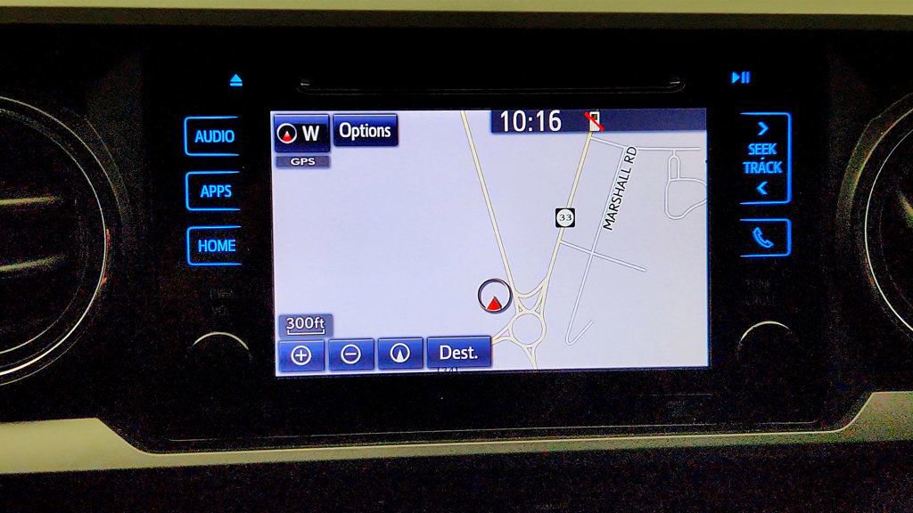 Used 2016 Toyota Tacoma TRD Sport w/ Towing Package image 19