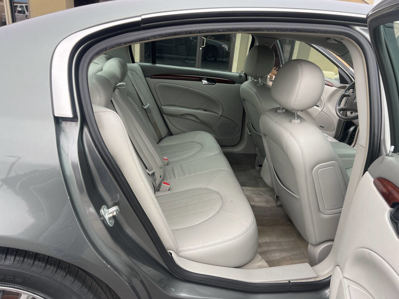 Used 2007 Buick Lucerne CXL image 23