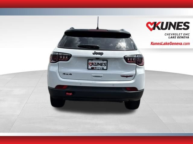 Used 2025 Jeep Compass Trailhawk AWD/4WD image 7